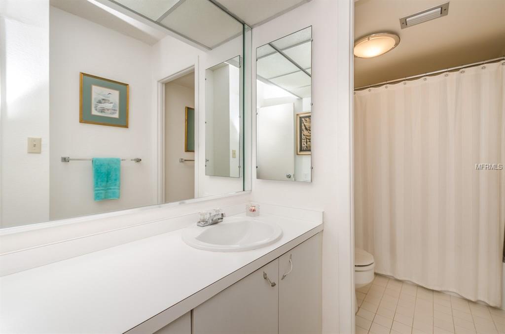 632 EDGEWATER DRIVE, DUNEDIN, Florida 34698, 2 Bedrooms Bedrooms, 5 Rooms Rooms,2 BathroomsBathrooms,Residential,For sale,EDGEWATER,U7842689