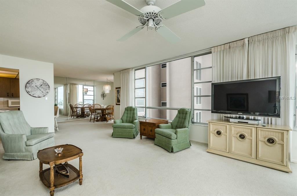 632 EDGEWATER DRIVE, DUNEDIN, Florida 34698, 2 Bedrooms Bedrooms, 5 Rooms Rooms,2 BathroomsBathrooms,Residential,For sale,EDGEWATER,U7842689