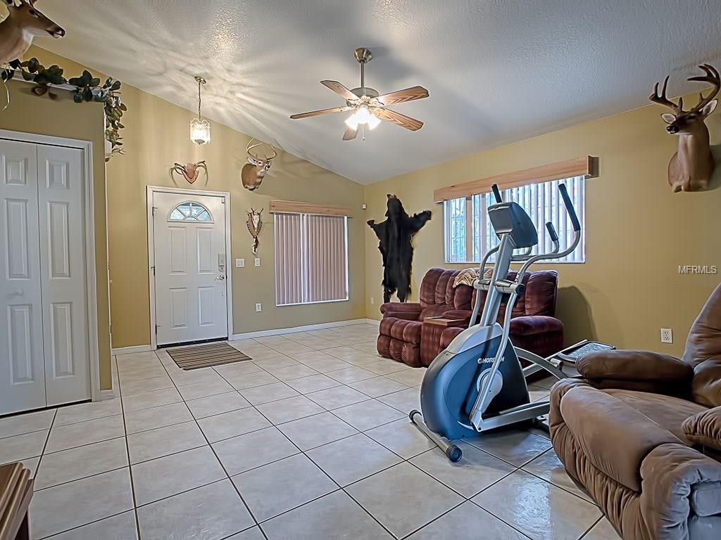 1140 JUNIPER COURT, TAVARES, Florida 32778, 2 Bedrooms Bedrooms, 5 Rooms Rooms,2 BathroomsBathrooms,Residential,For sale,JUNIPER,G4852190