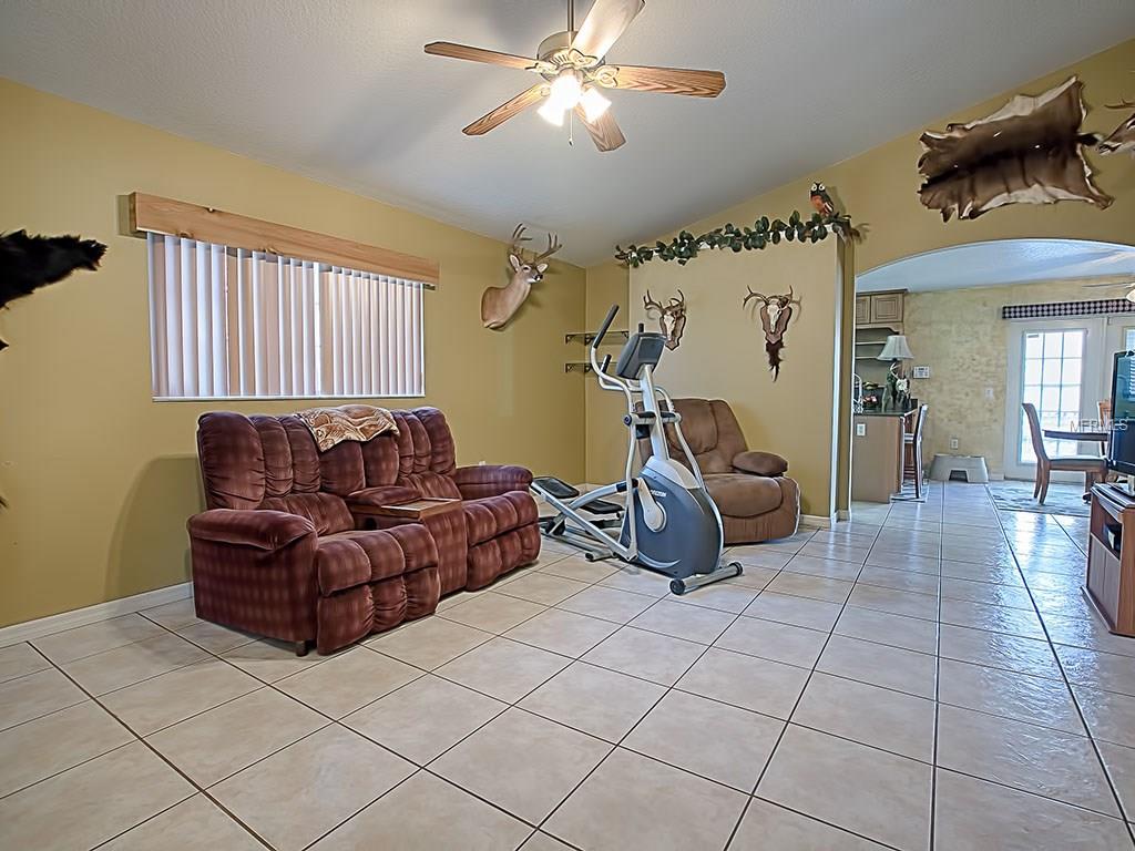 1140 JUNIPER COURT, TAVARES, Florida 32778, 2 Bedrooms Bedrooms, 5 Rooms Rooms,2 BathroomsBathrooms,Residential,For sale,JUNIPER,G4852190