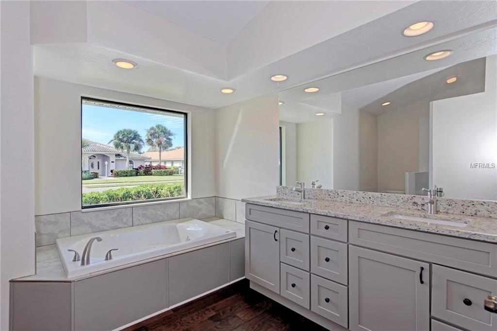 1519 WATERFORD DRIVE, VENICE, Florida 34292, 3 Bedrooms Bedrooms, 8 Rooms Rooms,2 BathroomsBathrooms,Residential,For sale,WATERFORD,N5916331