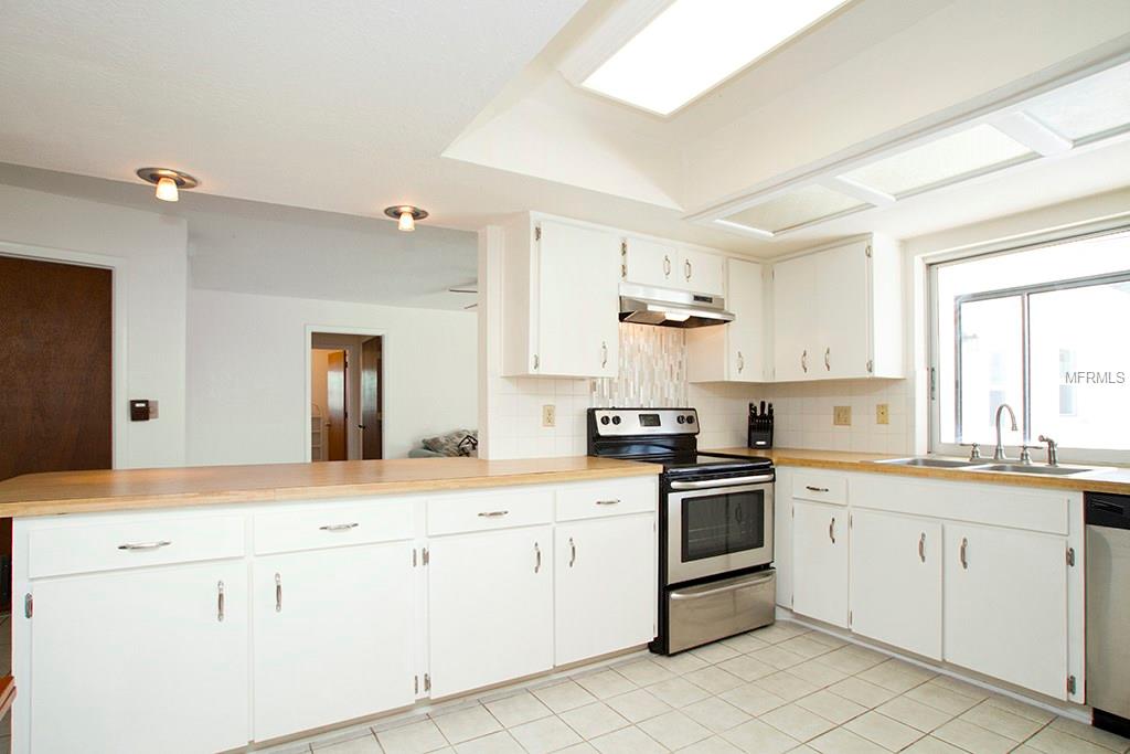 12490 91ST AVENUE, SEMINOLE, Florida 33772, 4 Bedrooms Bedrooms, 4 Rooms Rooms,3 BathroomsBathrooms,Residential,For sale,91ST,U7823249