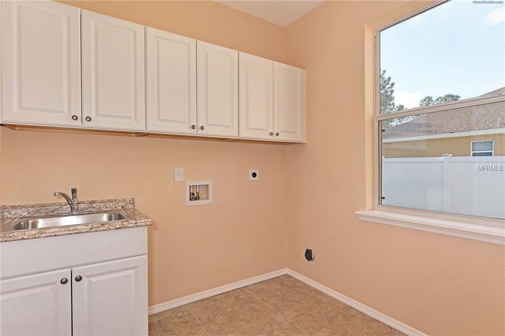 2939 BEEVILLE AVENUE, NORTH PORT, Florida 34287, 3 Bedrooms Bedrooms, 8 Rooms Rooms,2 BathroomsBathrooms,Residential,For sale,BEEVILLE,A4203524