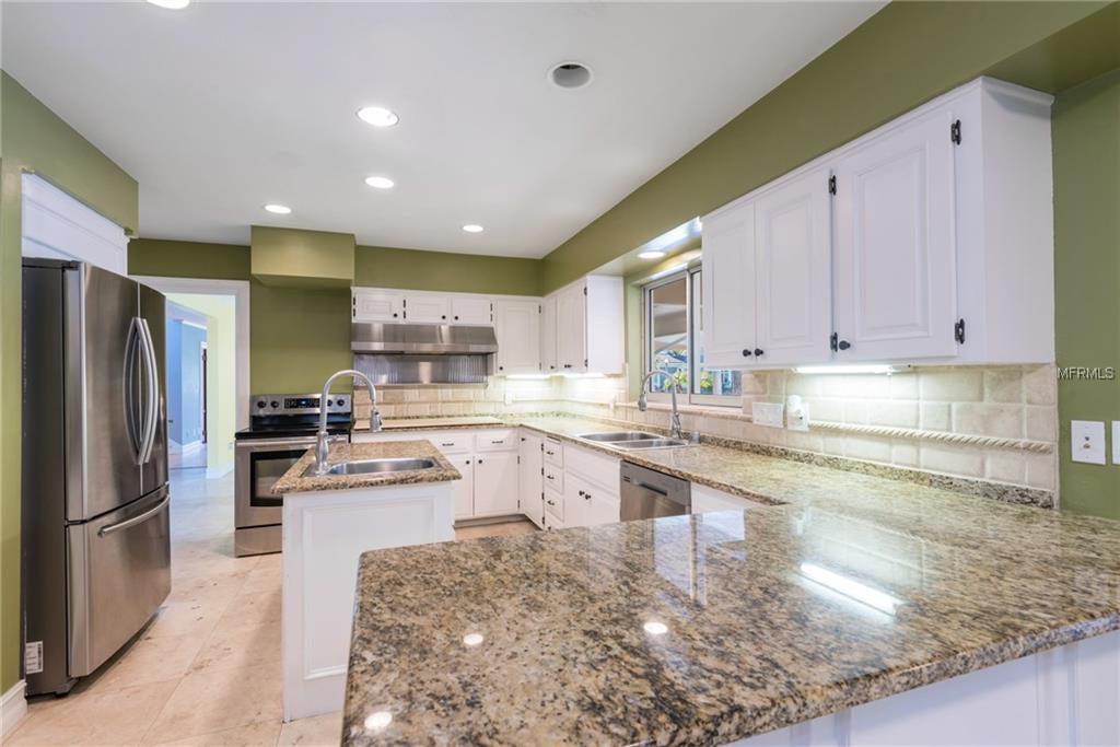 200 PALMETTO ROAD, BELLEAIR, Florida 33756, 4 Bedrooms Bedrooms, 9 Rooms Rooms,4 BathroomsBathrooms,Residential,For sale,PALMETTO,U7841754