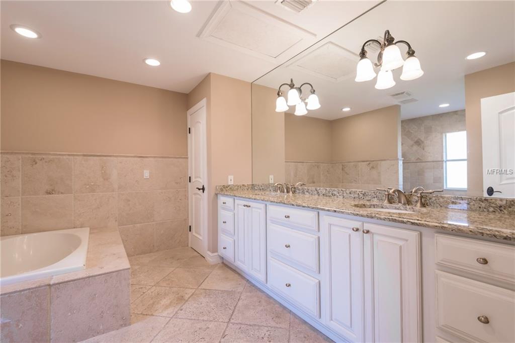 200 PALMETTO ROAD, BELLEAIR, Florida 33756, 4 Bedrooms Bedrooms, 9 Rooms Rooms,4 BathroomsBathrooms,Residential,For sale,PALMETTO,U7841754