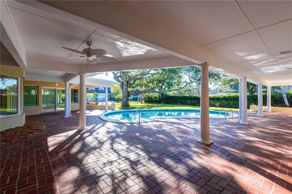 200 PALMETTO ROAD, BELLEAIR, Florida 33756, 4 Bedrooms Bedrooms, 9 Rooms Rooms,4 BathroomsBathrooms,Residential,For sale,PALMETTO,U7841754