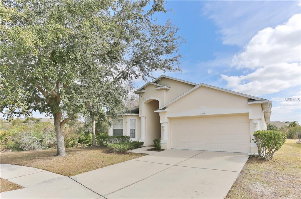 4312 BALMORAL COURT, WESLEY CHAPEL, Florida 33543, 4 Bedrooms Bedrooms, 8 Rooms Rooms,3 BathroomsBathrooms,Residential,For sale,BALMORAL,T2926763