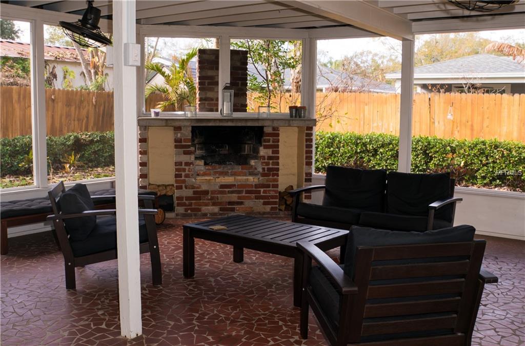 3907 W SAN CARLOS STREET, TAMPA, Florida 33629, 3 Bedrooms Bedrooms, 7 Rooms Rooms,2 BathroomsBathrooms,Residential,For sale,SAN CARLOS,T2928356