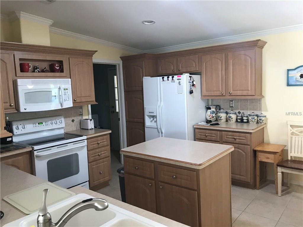 8419 REGAL WAY, PALMETTO, Florida 34221, 2 Bedrooms Bedrooms, 7 Rooms Rooms,2 BathroomsBathrooms,Residential,For sale,REGAL,A4210048