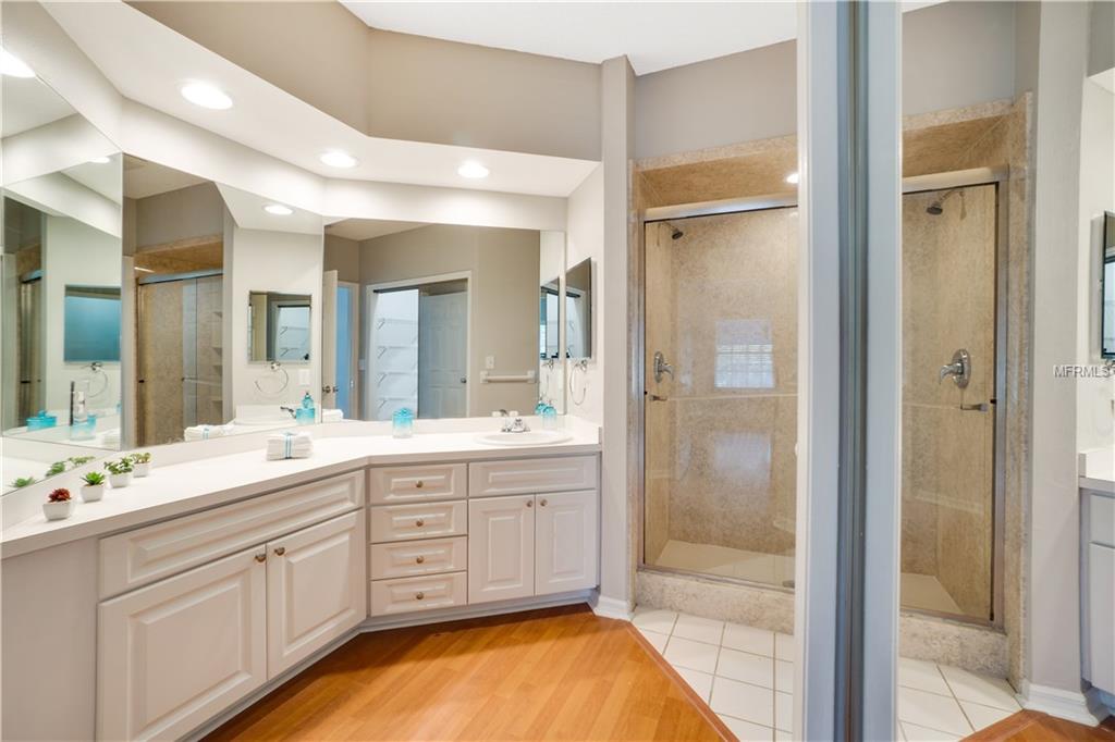 11300 HARBOR WAY, LARGO, Florida 33774, 2 Bedrooms Bedrooms, 3 Rooms Rooms,2 BathroomsBathrooms,Residential,For sale,HARBOR,T2905893