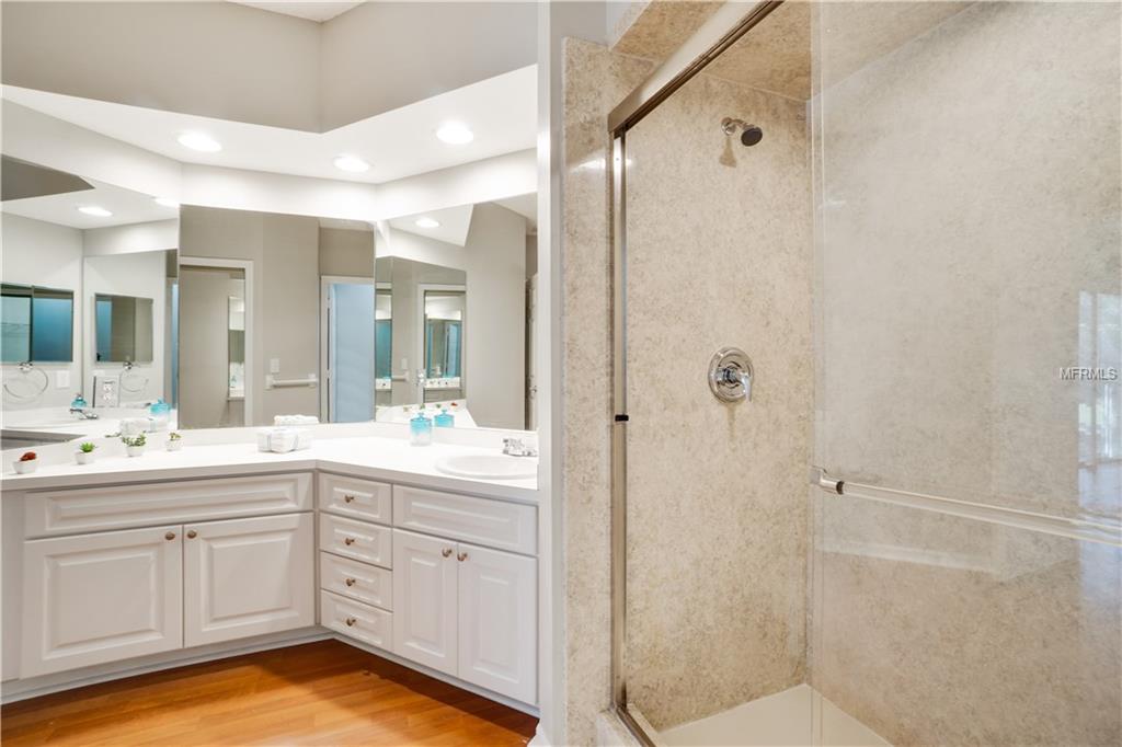 11300 HARBOR WAY, LARGO, Florida 33774, 2 Bedrooms Bedrooms, 3 Rooms Rooms,2 BathroomsBathrooms,Residential,For sale,HARBOR,T2905893