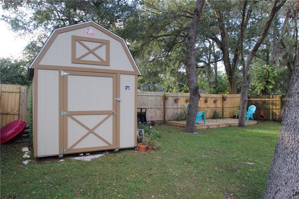 945 N UNSER STREET, MOUNT DORA, Florida 32757, 2 Bedrooms Bedrooms, 7 Rooms Rooms,1 BathroomBathrooms,Residential,For sale,UNSER,O5550375