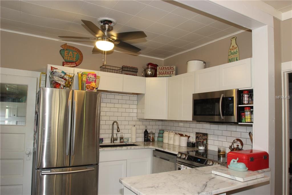 945 N UNSER STREET, MOUNT DORA, Florida 32757, 2 Bedrooms Bedrooms, 7 Rooms Rooms,1 BathroomBathrooms,Residential,For sale,UNSER,O5550375