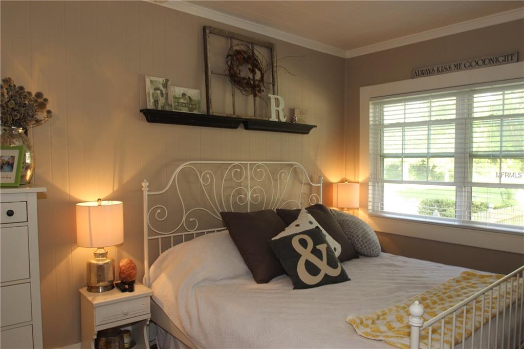 945 N UNSER STREET, MOUNT DORA, Florida 32757, 2 Bedrooms Bedrooms, 7 Rooms Rooms,1 BathroomBathrooms,Residential,For sale,UNSER,O5550375