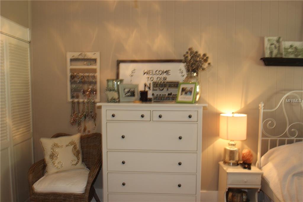 945 N UNSER STREET, MOUNT DORA, Florida 32757, 2 Bedrooms Bedrooms, 7 Rooms Rooms,1 BathroomBathrooms,Residential,For sale,UNSER,O5550375