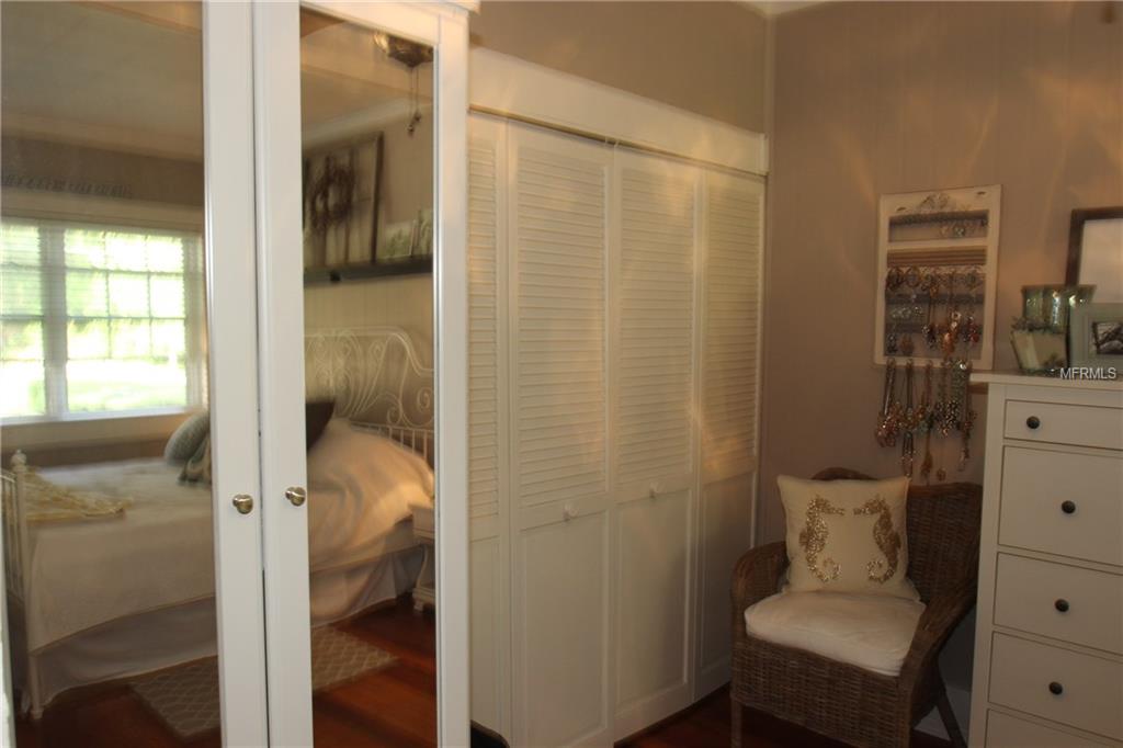 945 N UNSER STREET, MOUNT DORA, Florida 32757, 2 Bedrooms Bedrooms, 7 Rooms Rooms,1 BathroomBathrooms,Residential,For sale,UNSER,O5550375