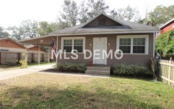 945 N UNSER STREET, MOUNT DORA, Florida 32757, 2 Bedrooms Bedrooms, 7 Rooms Rooms,1 BathroomBathrooms,Residential,For sale,UNSER,O5550375