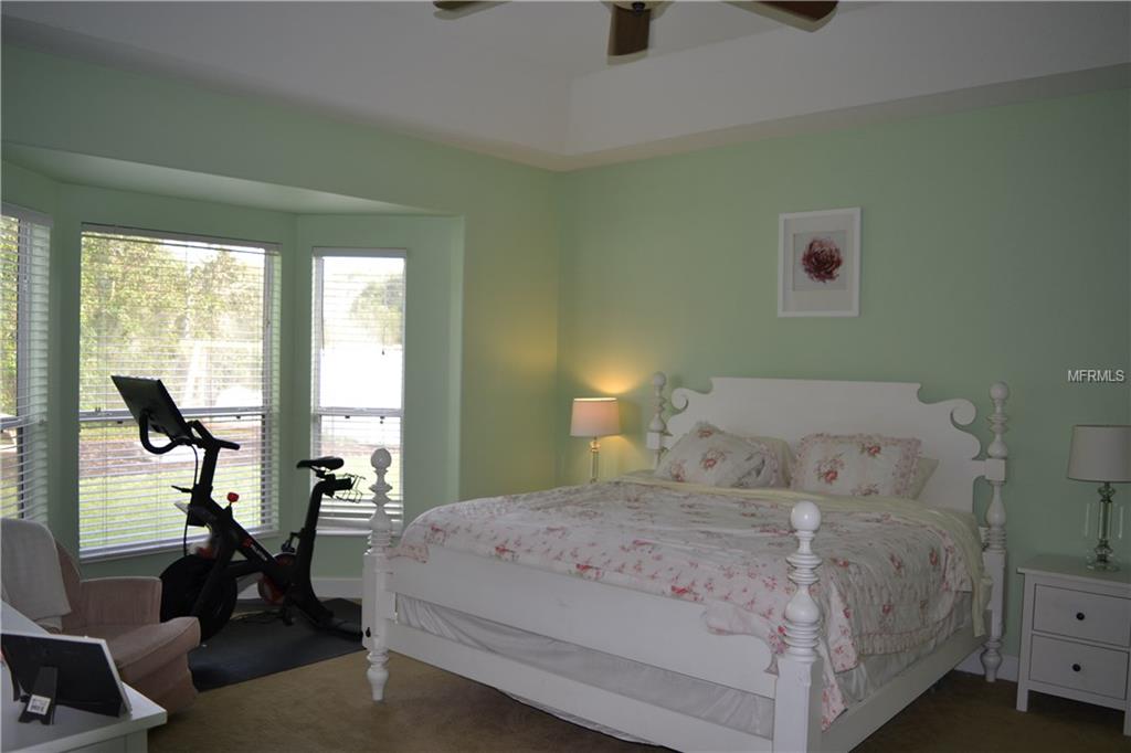 19039 PARK PLACE BOULEVARD, EUSTIS, Florida 32736, 3 Bedrooms Bedrooms, 6 Rooms Rooms,2 BathroomsBathrooms,Residential,For sale,PARK PLACE,T2918932