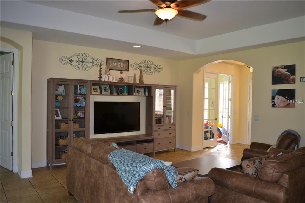 19039 PARK PLACE BOULEVARD, EUSTIS, Florida 32736, 3 Bedrooms Bedrooms, 6 Rooms Rooms,2 BathroomsBathrooms,Residential,For sale,PARK PLACE,T2918932