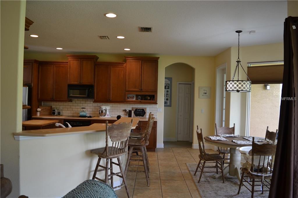 19039 PARK PLACE BOULEVARD, EUSTIS, Florida 32736, 3 Bedrooms Bedrooms, 6 Rooms Rooms,2 BathroomsBathrooms,Residential,For sale,PARK PLACE,T2918932