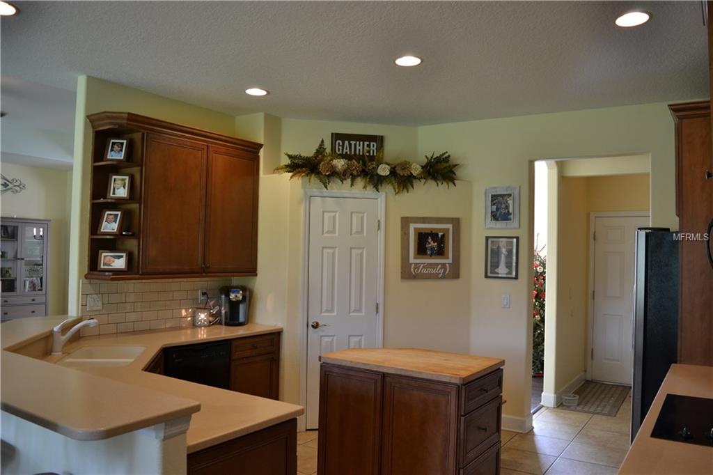 19039 PARK PLACE BOULEVARD, EUSTIS, Florida 32736, 3 Bedrooms Bedrooms, 6 Rooms Rooms,2 BathroomsBathrooms,Residential,For sale,PARK PLACE,T2918932