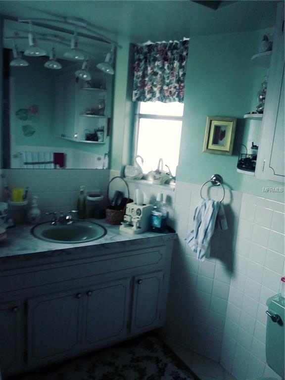 13490 87TH PLACE, SEMINOLE, Florida 33776, 2 Bedrooms Bedrooms, 8 Rooms Rooms,2 BathroomsBathrooms,Residential,For sale,87TH,U7843468