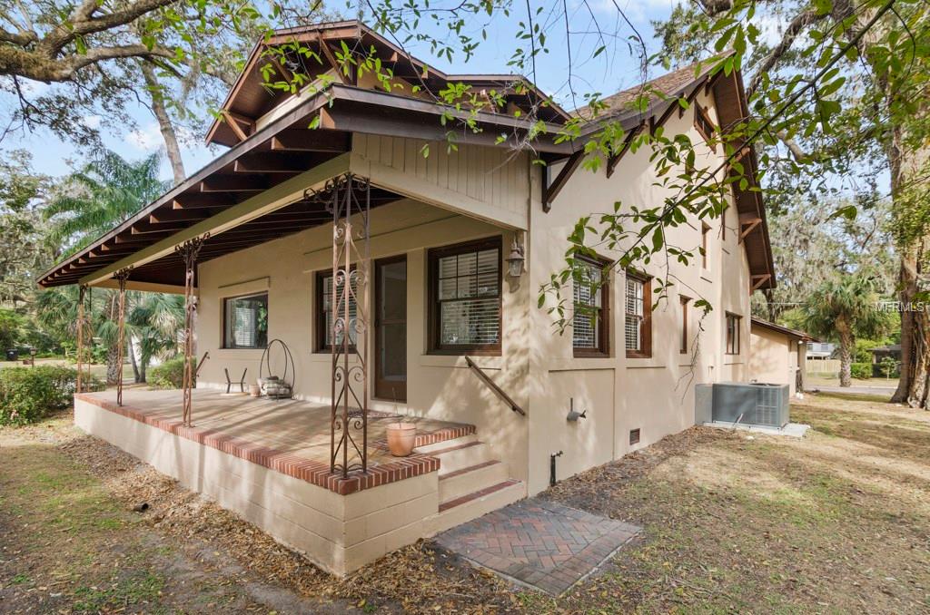 701 S HYER AVENUE, ORLANDO, Florida 32801, 3 Bedrooms Bedrooms, 4 Rooms Rooms,3 BathroomsBathrooms,Residential,For sale,HYER,O5558278