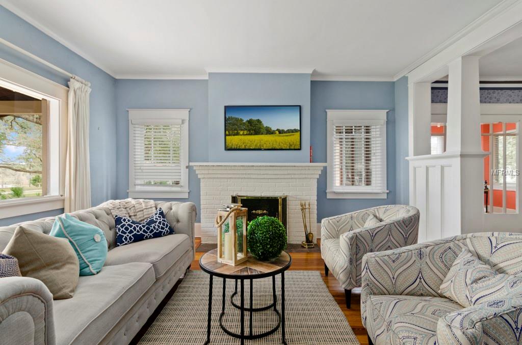 701 S HYER AVENUE, ORLANDO, Florida 32801, 3 Bedrooms Bedrooms, 4 Rooms Rooms,3 BathroomsBathrooms,Residential,For sale,HYER,O5558278