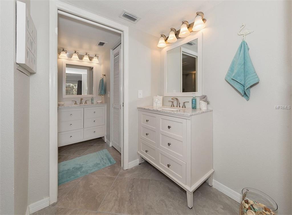 416 CERROMAR COURT, VENICE, Florida 34293, 2 Bedrooms Bedrooms, 6 Rooms Rooms,2 BathroomsBathrooms,Residential,For sale,CERROMAR,N5916199