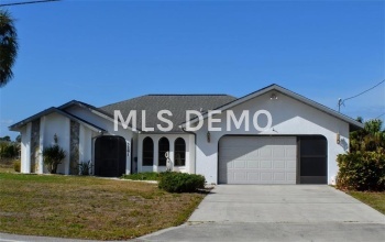 3281 BEACON DRIVE, PORT CHARLOTTE, Florida 33980, 3 Bedrooms Bedrooms, 8 Rooms Rooms,2 BathroomsBathrooms,Residential,For sale,BEACON,C7248818