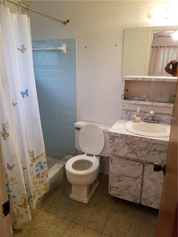 4112 4TH AVENUE NE, BRADENTON, Florida 34208, 2 Bedrooms Bedrooms, 6 Rooms Rooms,2 BathroomsBathrooms,Residential,For sale,4TH,A4209487