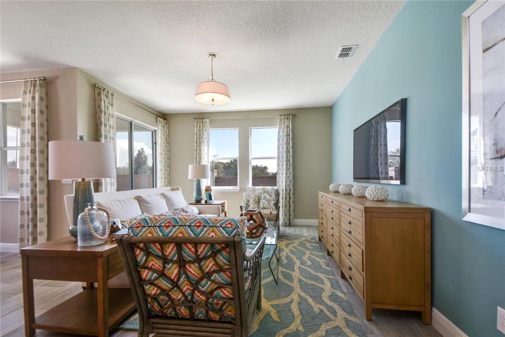 921 GLAZEBROOK LOOP, ORANGE CITY, Florida 32763, 4 Bedrooms Bedrooms, 9 Rooms Rooms,2 BathroomsBathrooms,Residential,For sale,GLAZEBROOK,W7635124