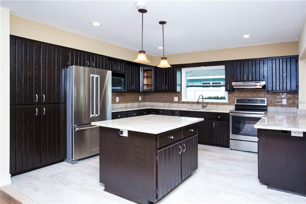 1659 ROBINHOOD LANE, CLEARWATER, Florida 33764, 4 Bedrooms Bedrooms, 7 Rooms Rooms,3 BathroomsBathrooms,Residential,For sale,ROBINHOOD,U7844129