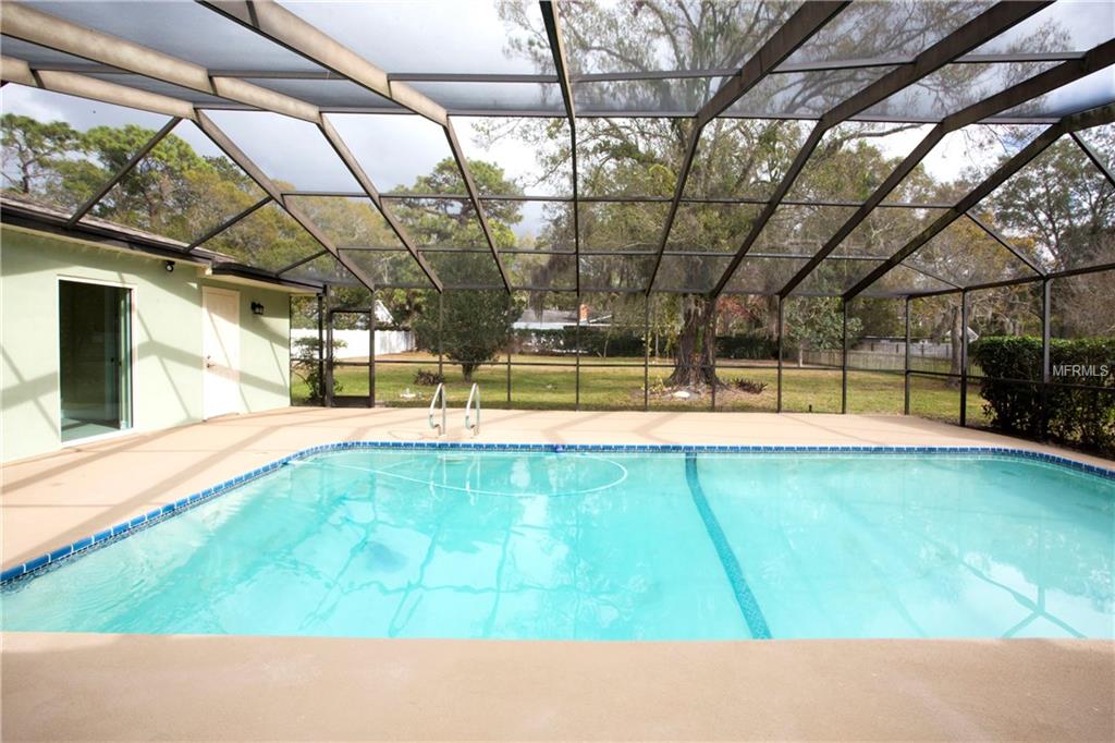 1659 ROBINHOOD LANE, CLEARWATER, Florida 33764, 4 Bedrooms Bedrooms, 7 Rooms Rooms,3 BathroomsBathrooms,Residential,For sale,ROBINHOOD,U7844129