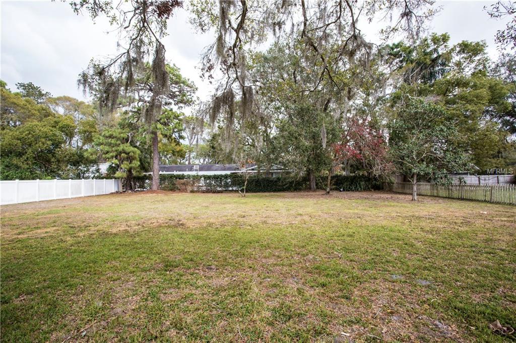 1659 ROBINHOOD LANE, CLEARWATER, Florida 33764, 4 Bedrooms Bedrooms, 7 Rooms Rooms,3 BathroomsBathrooms,Residential,For sale,ROBINHOOD,U7844129