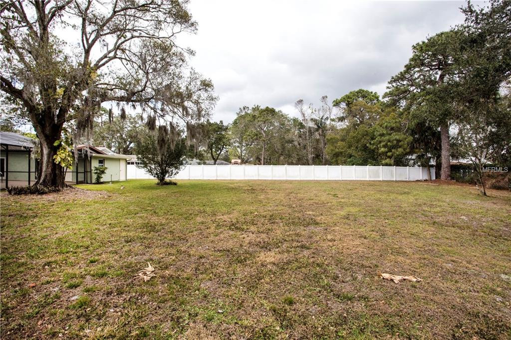 1659 ROBINHOOD LANE, CLEARWATER, Florida 33764, 4 Bedrooms Bedrooms, 7 Rooms Rooms,3 BathroomsBathrooms,Residential,For sale,ROBINHOOD,U7844129