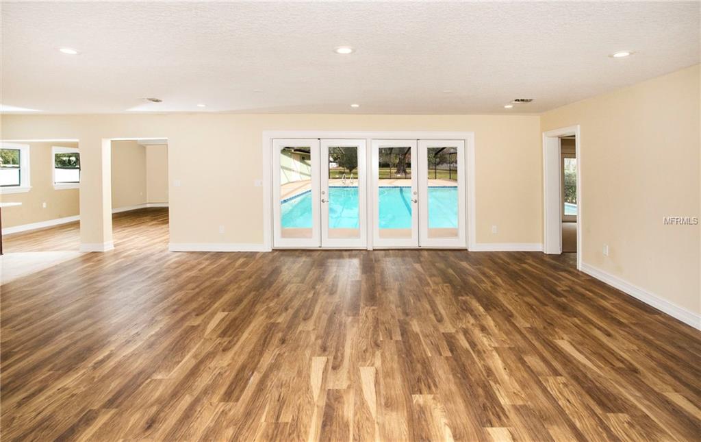 1659 ROBINHOOD LANE, CLEARWATER, Florida 33764, 4 Bedrooms Bedrooms, 7 Rooms Rooms,3 BathroomsBathrooms,Residential,For sale,ROBINHOOD,U7844129