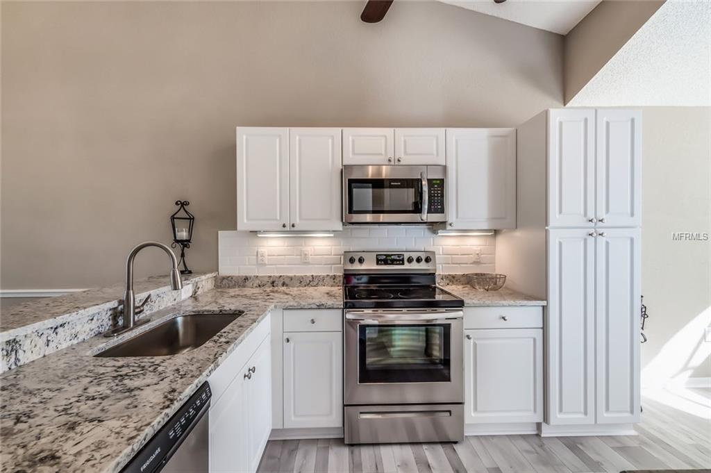 6441 STONE RIVER ROAD, BRADENTON, Florida 34203, 3 Bedrooms Bedrooms, 4 Rooms Rooms,2 BathroomsBathrooms,Residential,For sale,STONE RIVER,A4207358