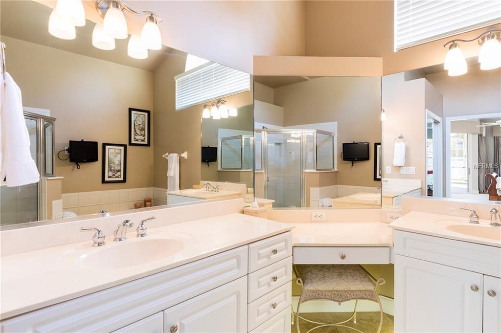 8051 BELSHIRE DRIVE, ORLANDO, Florida 32835, 4 Bedrooms Bedrooms, 10 Rooms Rooms,3 BathroomsBathrooms,Residential,For sale,BELSHIRE,O5560190