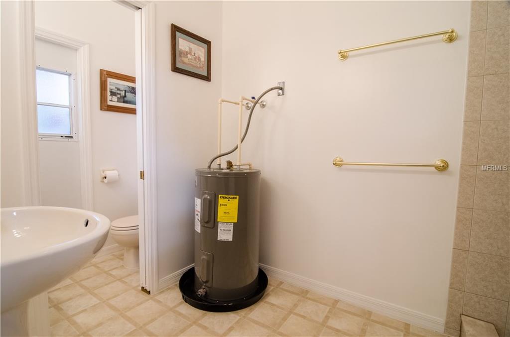 4807 BROWN ROAD, CHRISTMAS, Florida 32709, 1 Bedroom Bedrooms, 4 Rooms Rooms,1 BathroomBathrooms,Residential,For sale,BROWN,O5561457