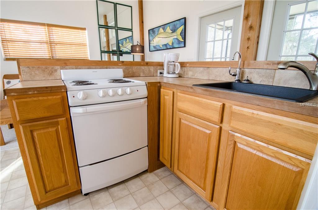 4807 BROWN ROAD, CHRISTMAS, Florida 32709, 1 Bedroom Bedrooms, 4 Rooms Rooms,1 BathroomBathrooms,Residential,For sale,BROWN,O5561457