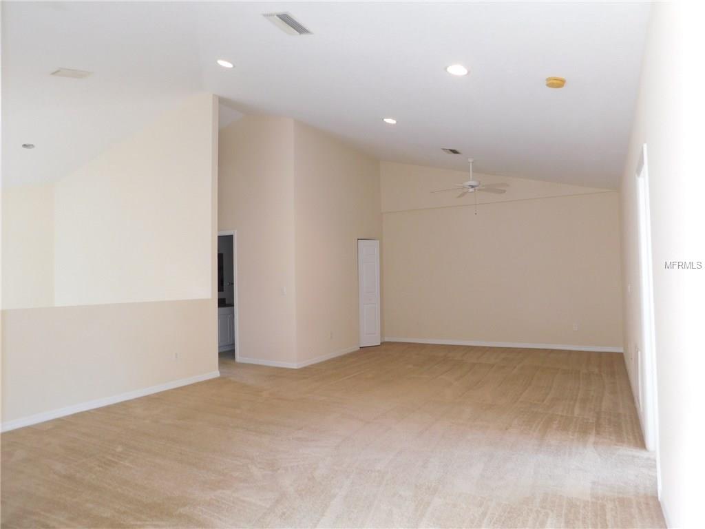 1032 EWING PLACE, CLEARWATER, Florida 33756, 3 Bedrooms Bedrooms, 6 Rooms Rooms,2 BathroomsBathrooms,Residential,For sale,EWING,U7847406