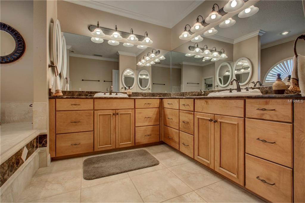 6113 9TH AVENUE CIRCLE NE, BRADENTON, Florida 34212, 4 Bedrooms Bedrooms, 5 Rooms Rooms,3 BathroomsBathrooms,Residential,For sale,9TH AVENUE,A4194729