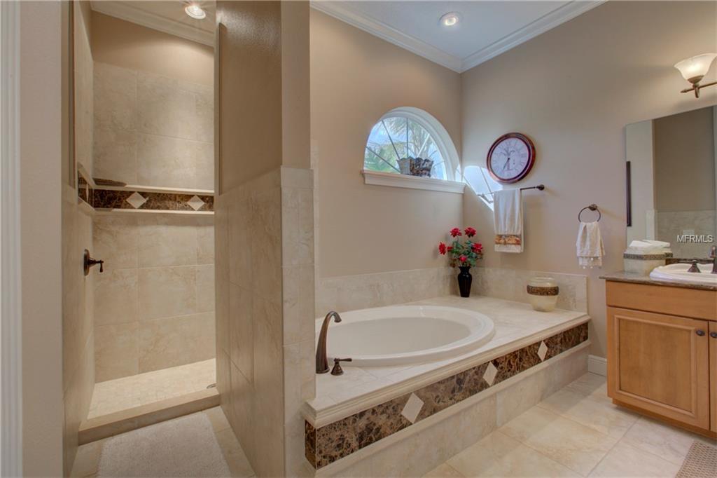 6113 9TH AVENUE CIRCLE NE, BRADENTON, Florida 34212, 4 Bedrooms Bedrooms, 5 Rooms Rooms,3 BathroomsBathrooms,Residential,For sale,9TH AVENUE,A4194729