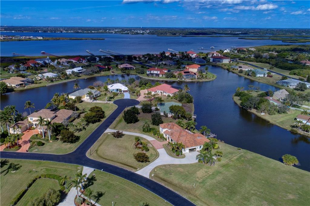 6113 9TH AVENUE CIRCLE NE, BRADENTON, Florida 34212, 4 Bedrooms Bedrooms, 5 Rooms Rooms,3 BathroomsBathrooms,Residential,For sale,9TH AVENUE,A4194729