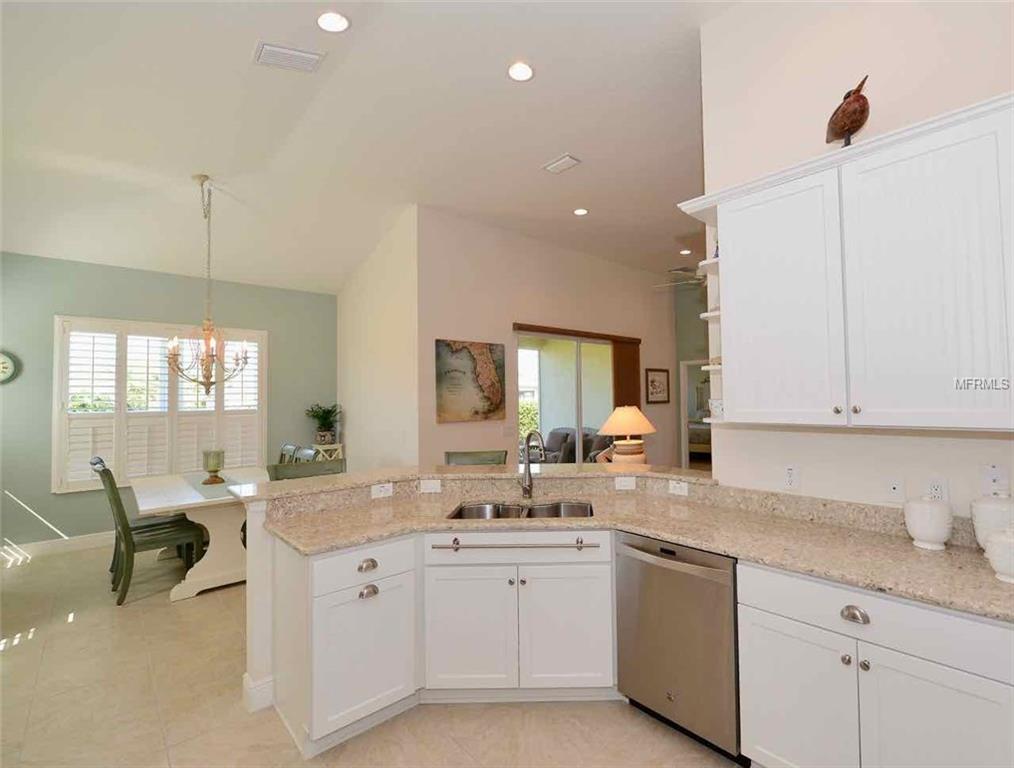 10112 LAKE MIONA WAY, OXFORD, Florida 34484, 3 Bedrooms Bedrooms, 7 Rooms Rooms,2 BathroomsBathrooms,Residential,For sale,LAKE MIONA,G4849214