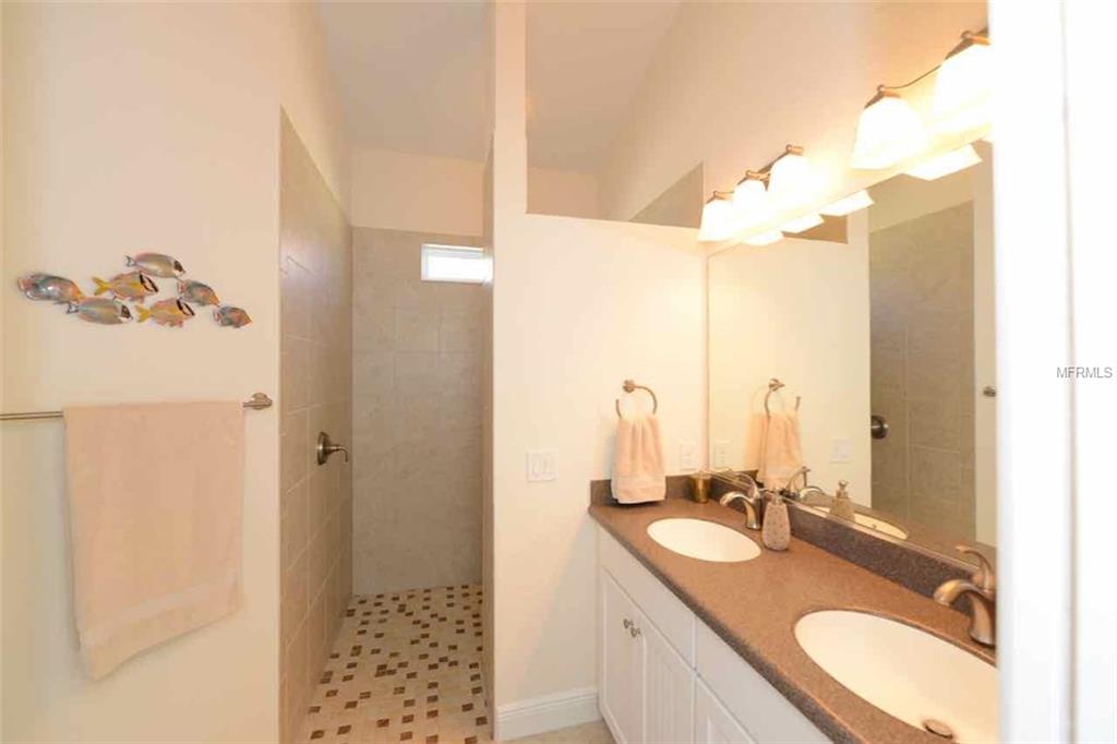 10112 LAKE MIONA WAY, OXFORD, Florida 34484, 3 Bedrooms Bedrooms, 7 Rooms Rooms,2 BathroomsBathrooms,Residential,For sale,LAKE MIONA,G4849214