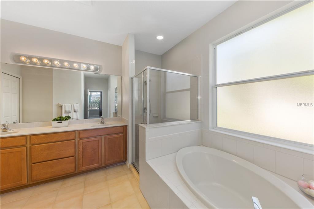 1183 FRASER PINE BOULEVARD, SARASOTA, Florida 34240, 4 Bedrooms Bedrooms, 8 Rooms Rooms,3 BathroomsBathrooms,Residential,For sale,FRASER PINE,A4204678