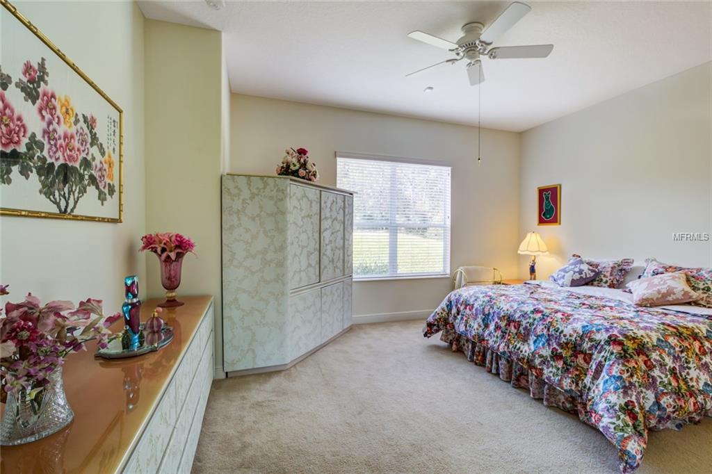 5230 FOUNTAIN WALK, LADY LAKE, Florida 32159, 3 Bedrooms Bedrooms, 9 Rooms Rooms,2 BathroomsBathrooms,Residential,For sale,FOUNTAIN,G4851106