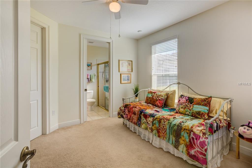 5230 FOUNTAIN WALK, LADY LAKE, Florida 32159, 3 Bedrooms Bedrooms, 9 Rooms Rooms,2 BathroomsBathrooms,Residential,For sale,FOUNTAIN,G4851106